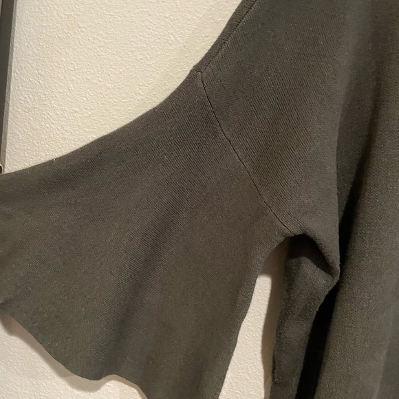 Olive Green Modern Citizen mock turtleneck sweater. Size M - Picture 5 of 8